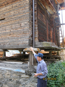 Barns built on stilts; protects agains rats.