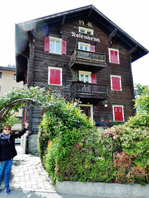 Nelly found a house built on her birth year