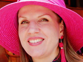 Simone... Pretty in PINK