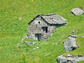 Old way of building avalanche proof houses