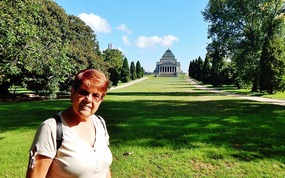 HEADING TO THE SHRINE OF REMEMBRANCE.