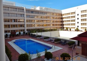 THE PULLMAN HOTEL POOL SIDE.