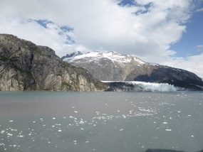 Iceberg trail shows the way
