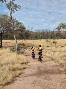 The trail to Simpsons Gap