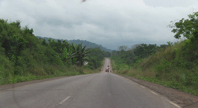 The road toward Yaoundé