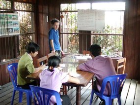 Roberta Bauer tutors studenst in Adv. English