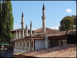 wedding family, entrance of the palace