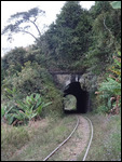 un des 48 tunnels de la ligne