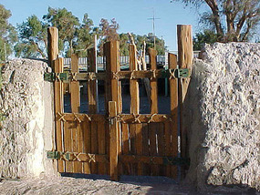 Look at that wonderful gate