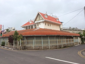 typical colonial style building