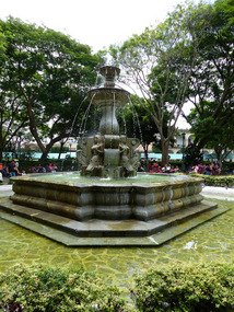 Parque Central fountain