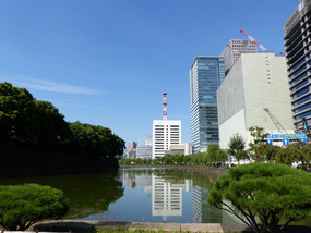 The Ote-mon gate to the Imperial Palace gardens