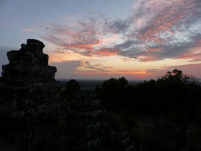 Phnom Bakheng after sunset