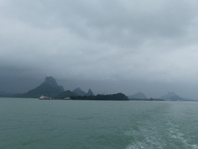 Leaving Donsak 