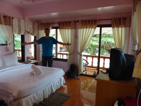 The lush beach cabin at Nice Sea
