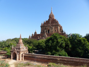 Htilominio Temple from the next temple viewpoint