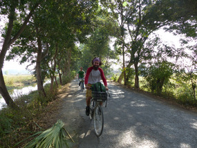 Cycling around Lake Inle