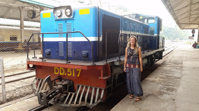 El in Yangon train station