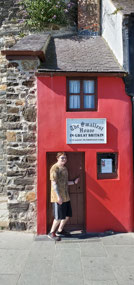 Smallest house in UK with context