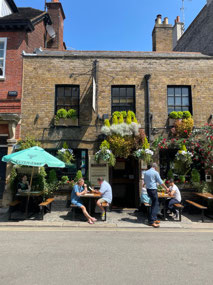 Two Brewers pub for lunch