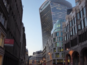 Walkie-talkie tower