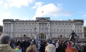 Crowd gathered for changing of the guard