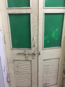 Even more general dirt in the examination room