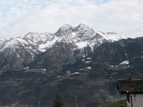 VIEW FROM OUR AFTERNOON (DRINKING) BALCONY 