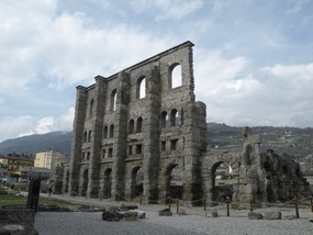 ROMAN THEATRE
