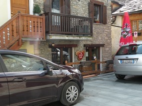OUTSIDE LO MITCHO BAR