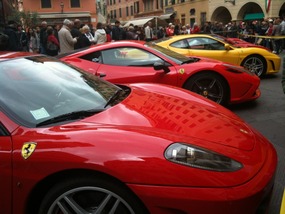FERRARI PARADE 2