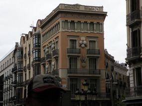 BARCELONA STREETSCAPE