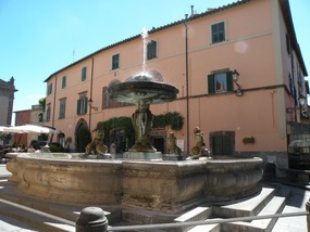 TUSCANIA FOUNTAIN