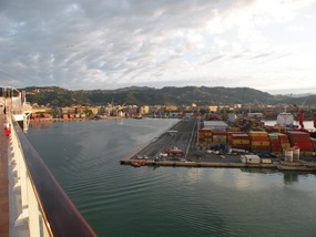 COMING INTO LA SPEZIA