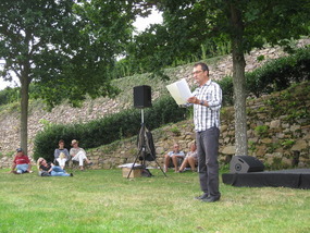 l'auteur en lisant