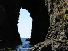caves south Bruny cruise