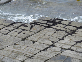 Tessellated pavement