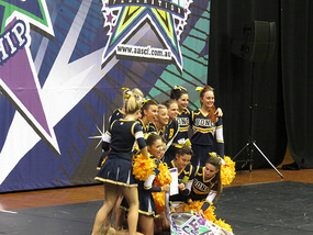 Bond cheer