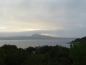 Walk to Thistle cove