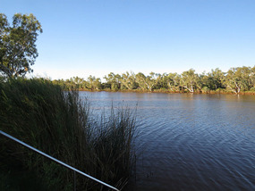 Deep-reach pool