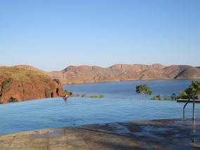 Me in Infinity pool