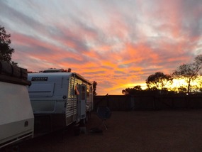 sunset Oodnadatta