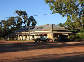 Nindigully pub