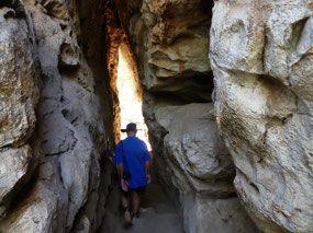 Larry going through to Windjana gorge