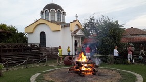 PREPARING THE COALS AT BULGARIAN NIGHTS