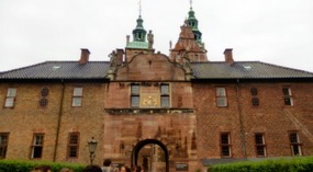 ENTRY TO CASTLE