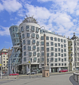 GHERY'S DANCING HOUSE