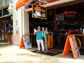 Hooters