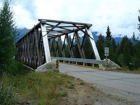 One way bridge into Tete Jaune Cache