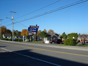 Motel Au Fleuve d'Argent Chalets